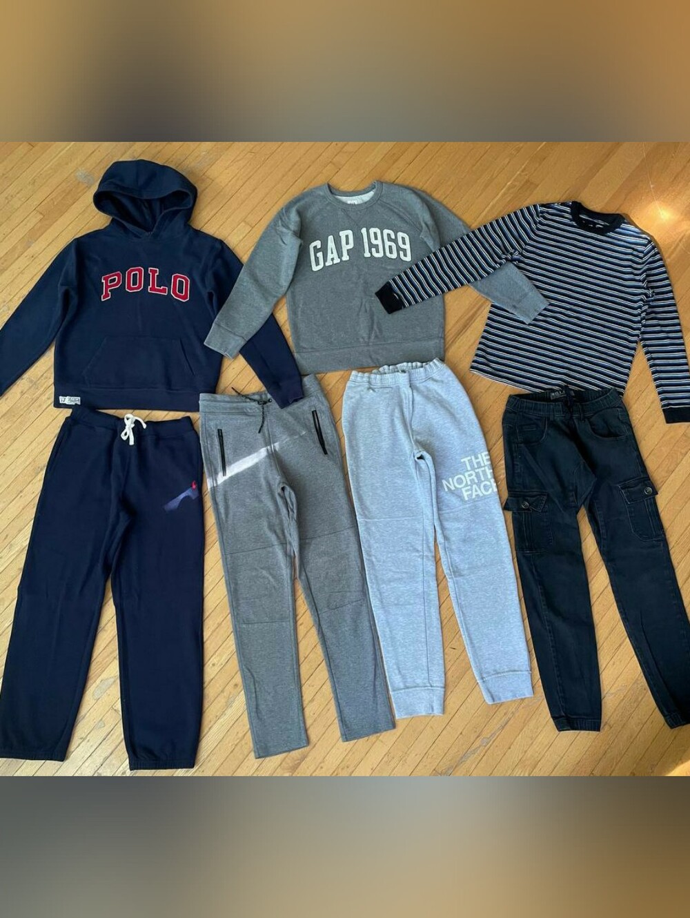 Boys 7-pc Clothes Bundle: 3Sweatpants, Hoodie, Sweatshirt & Jeans, Size 12-13y.o